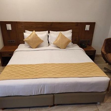 The Hotel Spider Penukonda Ngoại thất bức ảnh